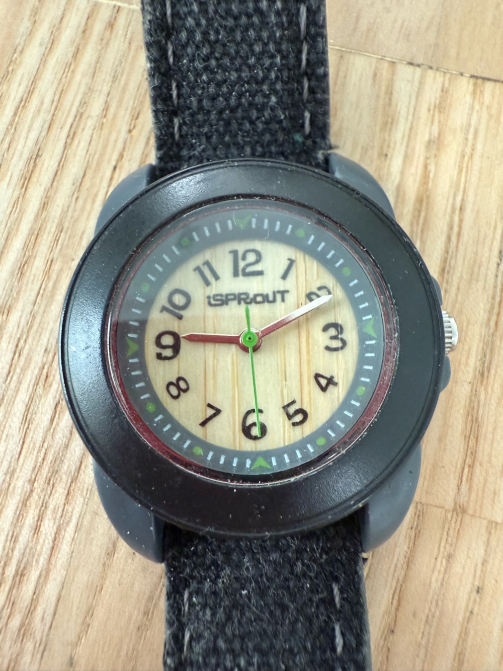 Sprout eco-friendly biodegradable black watch NEW BATTERY